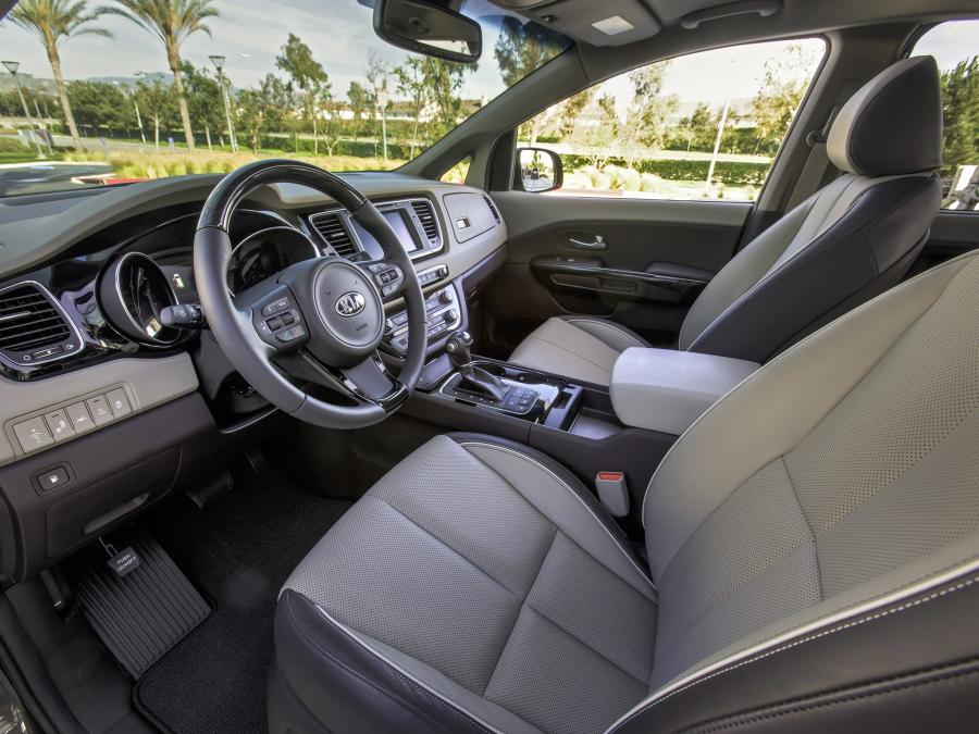  Kia Sedona SXL 2015 года  (фото 27 из 75)